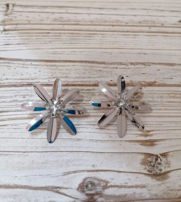 Pendiente Colin plateado